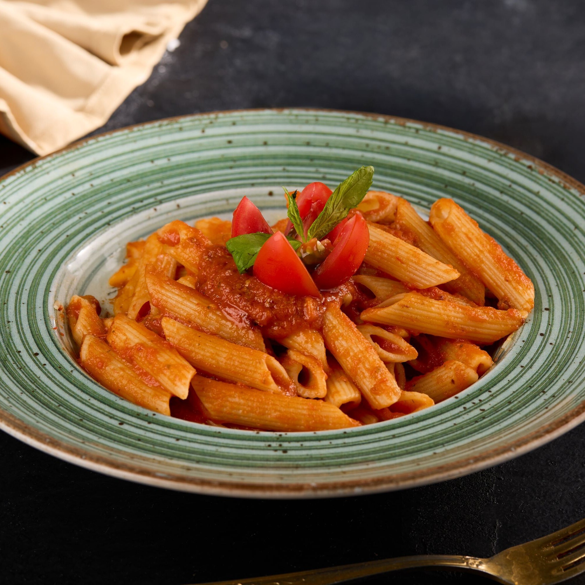 Domates Soslu Makarna