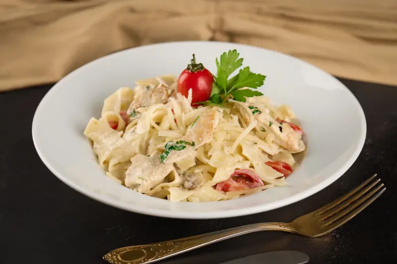 Fettuccine Chicken Al Pesto